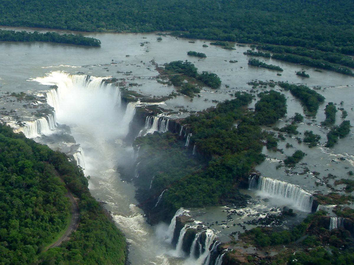 Cataratas do Iguaçu lado brasileiro x argentino DNA Turismo